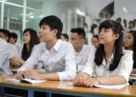 Nhiều trường trung cấp giãy chết