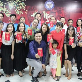 Tập thể sư phạm trường Việt Giao đạt nhiều thành tích trong năm 2017