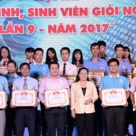 Lễ trao giải “Hội thi Học sinh – sinh viên giỏi nghề”