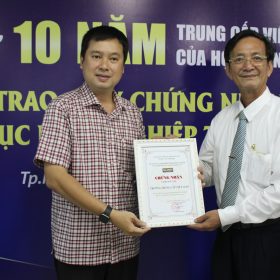 Lễ Kỷ niệm 10 năm Những trang web nước ngoài hay
 là thành viên Hội dạy nghề Tp Hồ Chí Minh và Lễ trao gi...