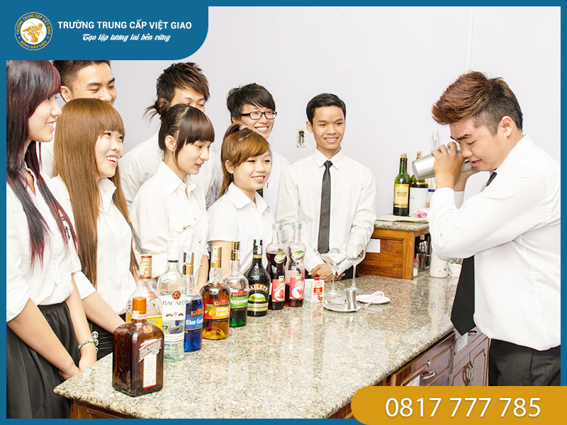 Các yếu tố ảnh hưởng đến chi phí học pha chế bartender